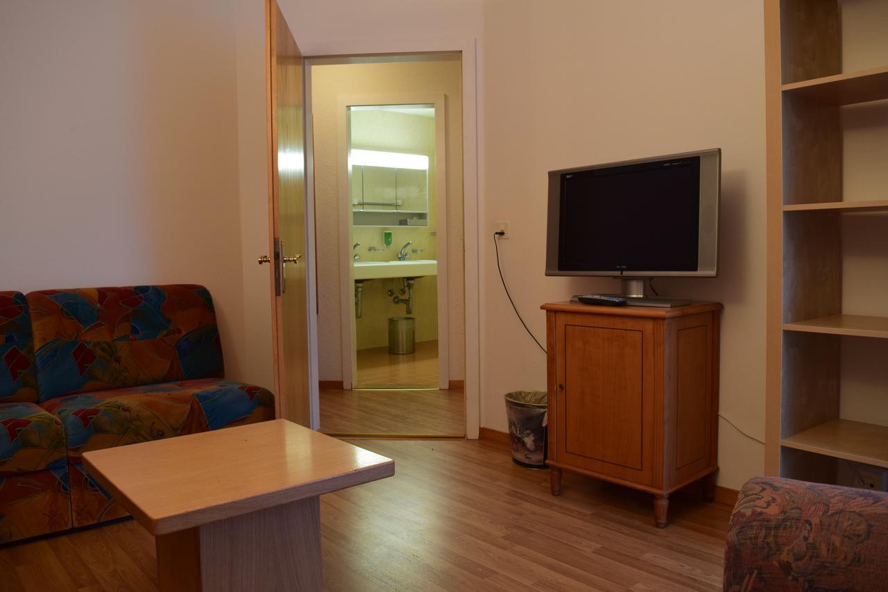 Parkhotel Bellevue Lenk Kamer foto